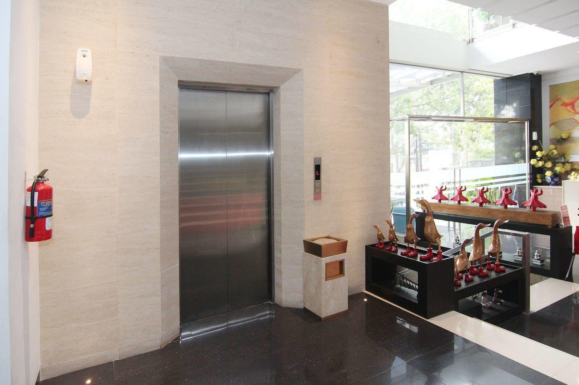 Hotel Zen Premium Near Rumah Mode Bandung
