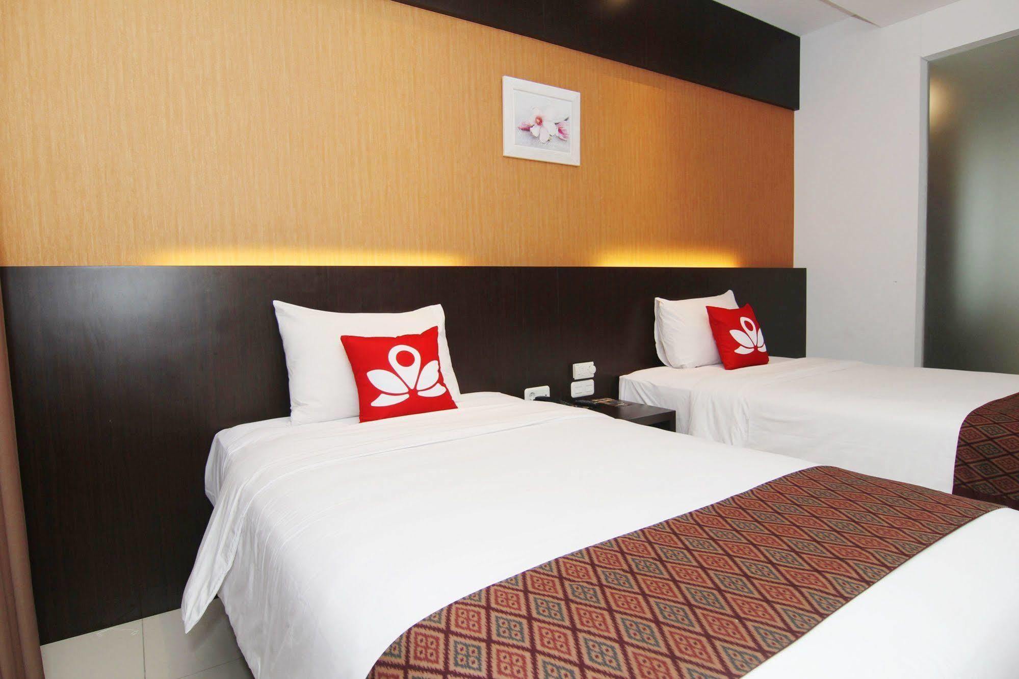 Hotel Zen Premium Near Rumah Mode 3*