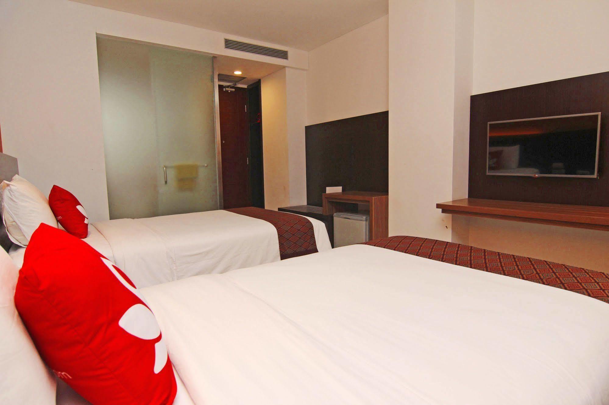 Zen Premium Near Rumah Mode Hotel Bandung