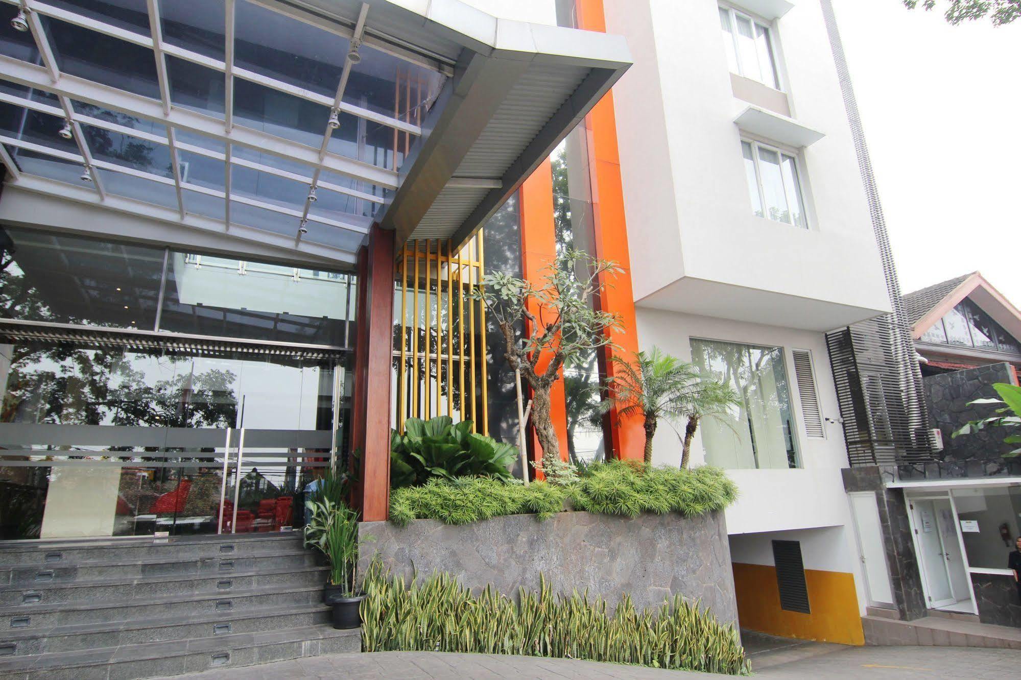 Zen Premium Near Rumah Mode 3* Bandung