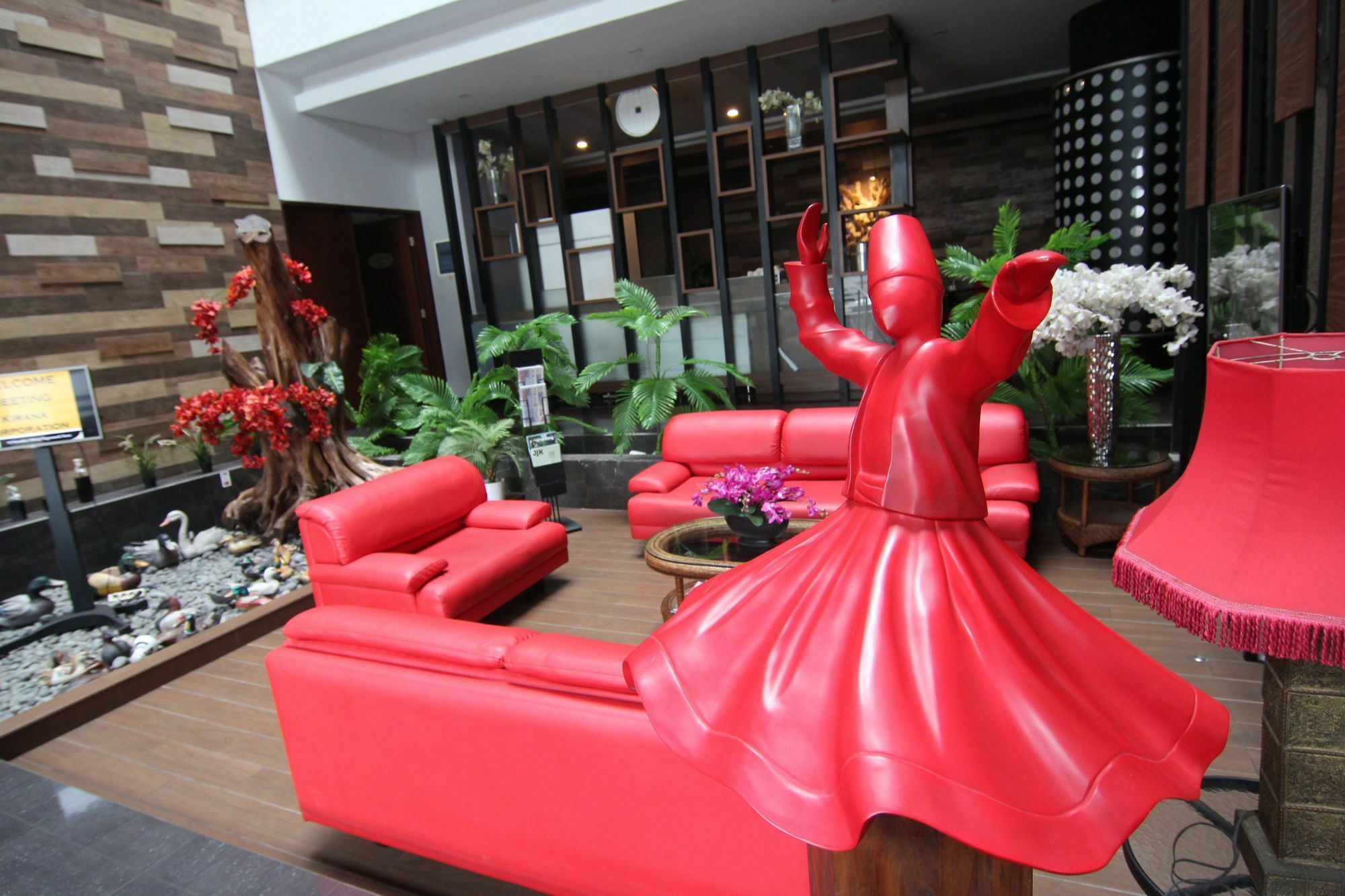 Zen Premium Near Rumah Mode Hotel 3*